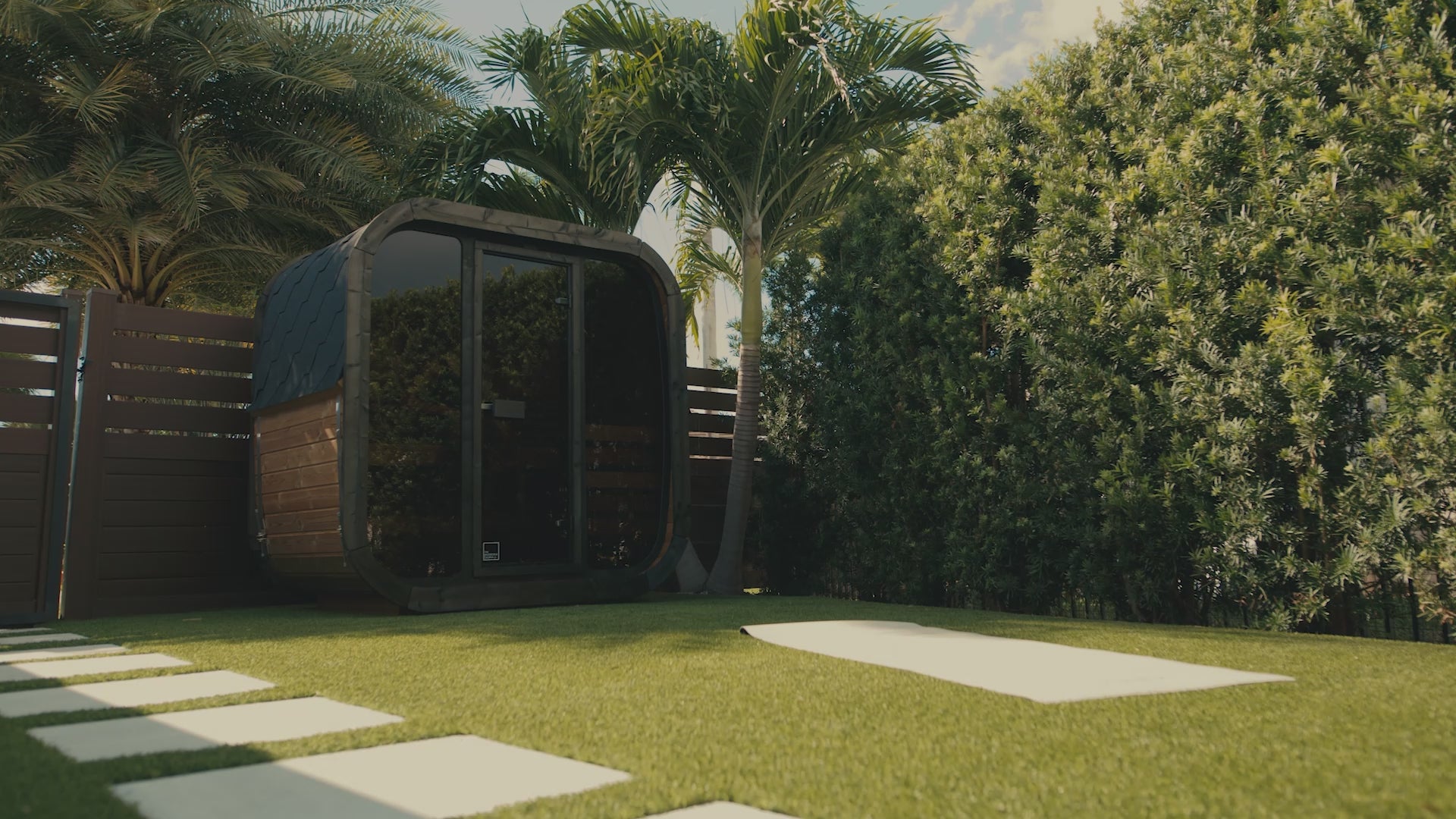 Load video: SaunaLife CL5G Sauna